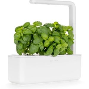 Click & Grow Smart Garden LED self watering planter